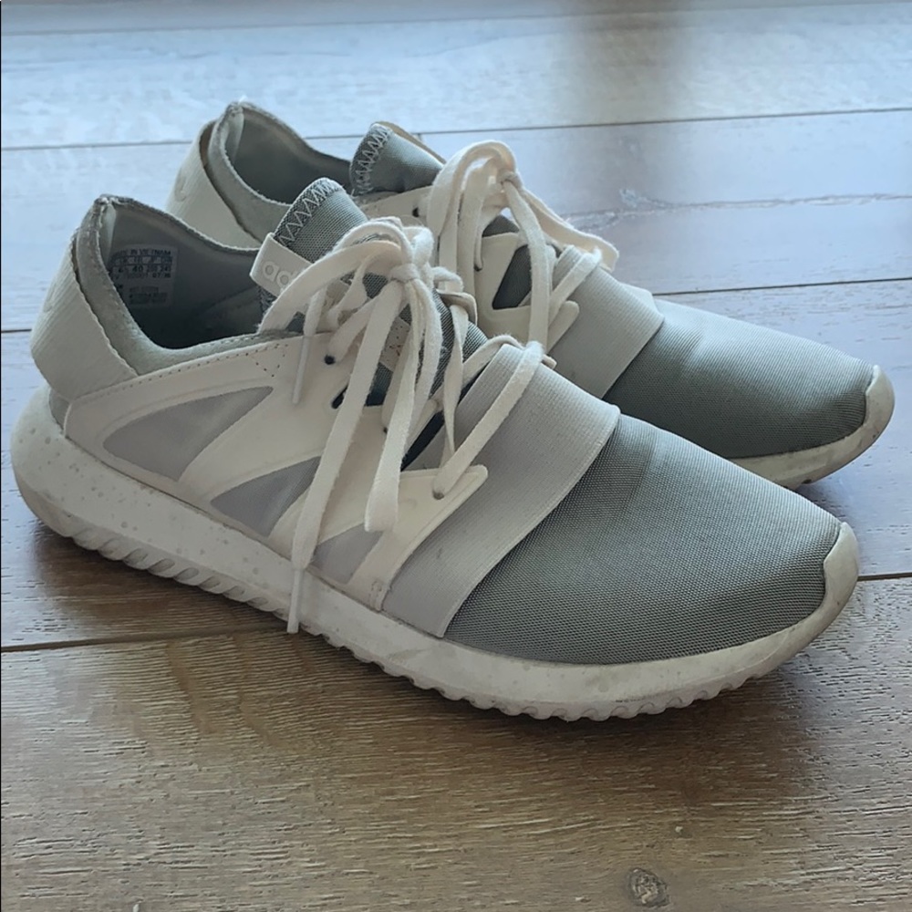 ADIDAS TUBULAR WOMEN SIZE US 8